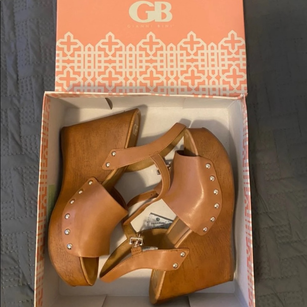 Gianni Bini Wedges